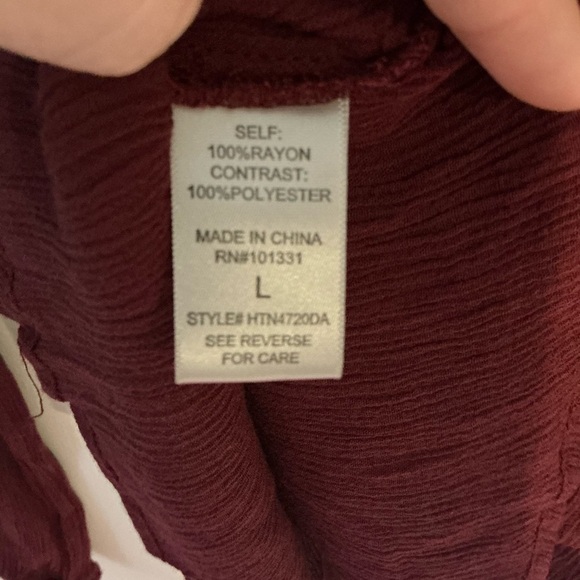 Charlotte Russe, Long Sleeve, V-Neck Burgundy Blouse Size L - Picture 7 of 8
